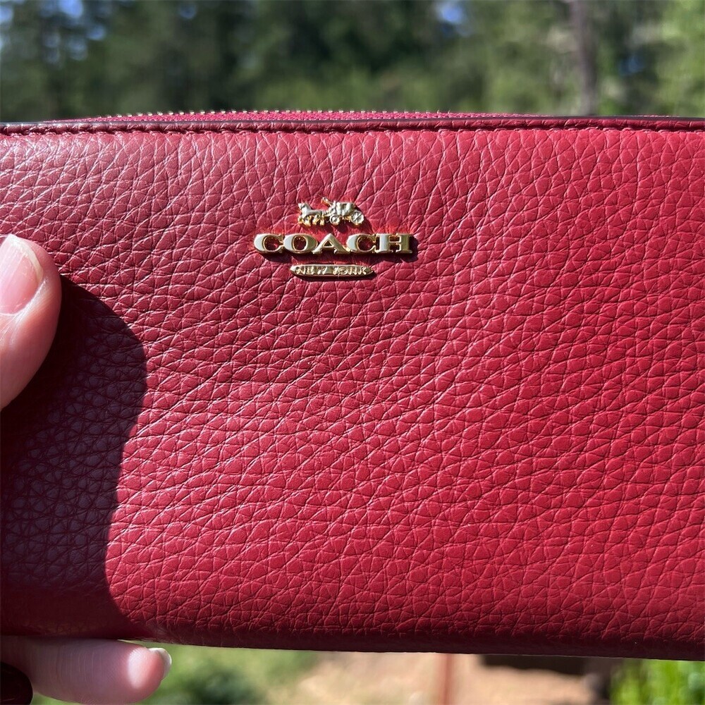 COACH Women's Medium Pebbled Leather Zip-Around Wallet Burgundy w Gold Hardware - Picture 8 of 9